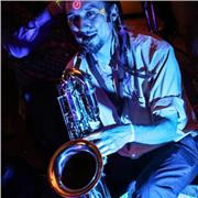 Profesor de Música: guitarra, saxofón, teoría